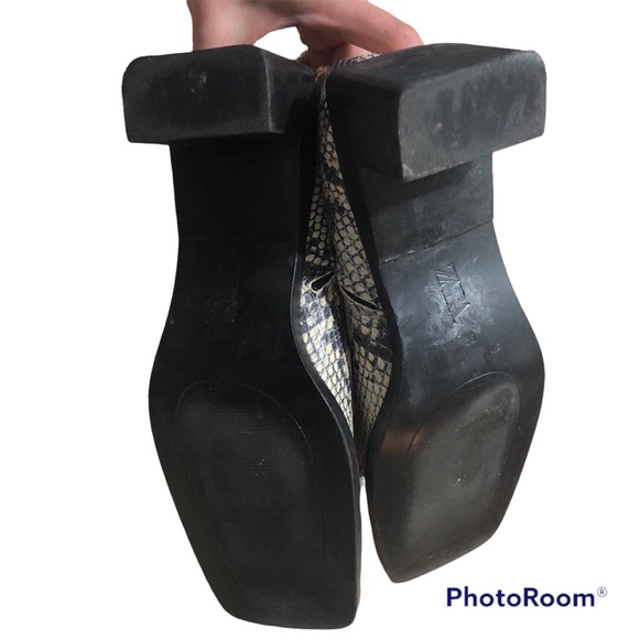Zara off white square toe leather snakeskin print ankle boots - Picture 8 of 8